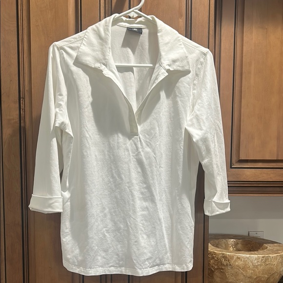Elegant White Women's Top - Picture 1 of 5